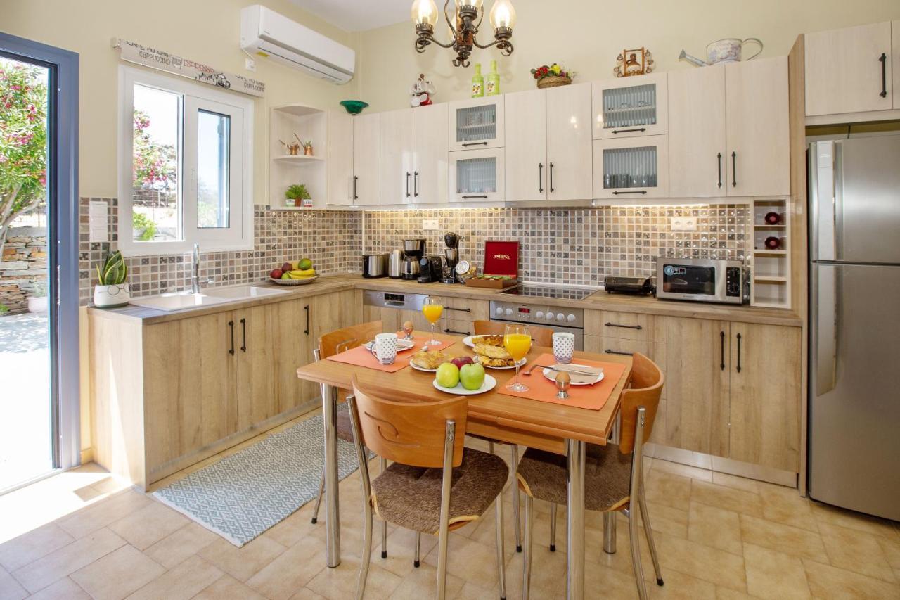 Ruby'S Summer House With Spacious Garden And Free Parking Gavrio Ngoại thất bức ảnh